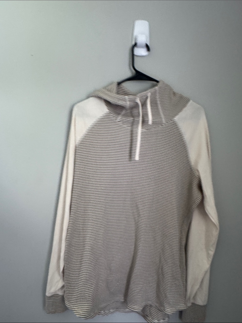 Columbia Men's Crewneck Hoodie in Cream and Tan Stripes